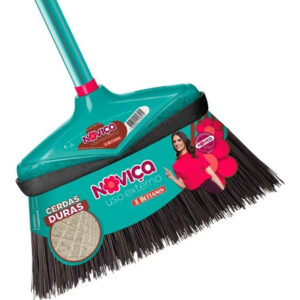Escoba Novica Uso Externo Cerdas Resistentes Bettanin